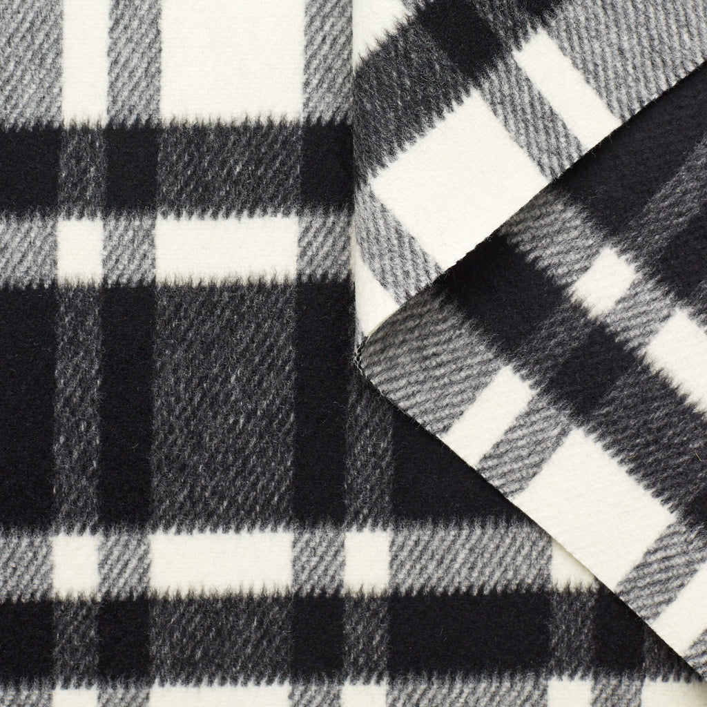T23M05054 | Splittable Tartan Wool Drap