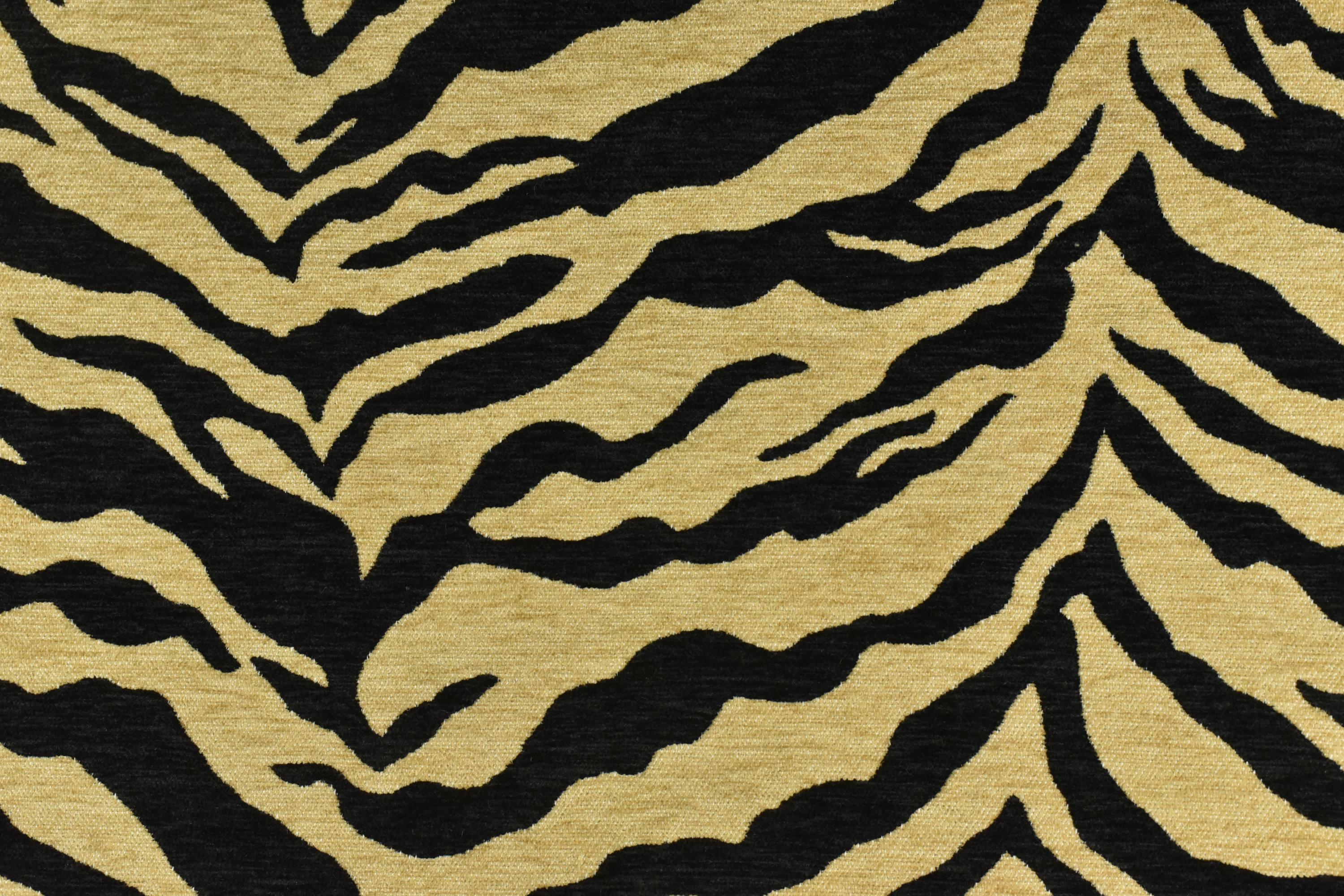 Vintage Tiger Animal Skin Textured Chenille Jacquard Upholstery Fabric For Chair Cushion|Brown Chenille Wild Animal Fabric