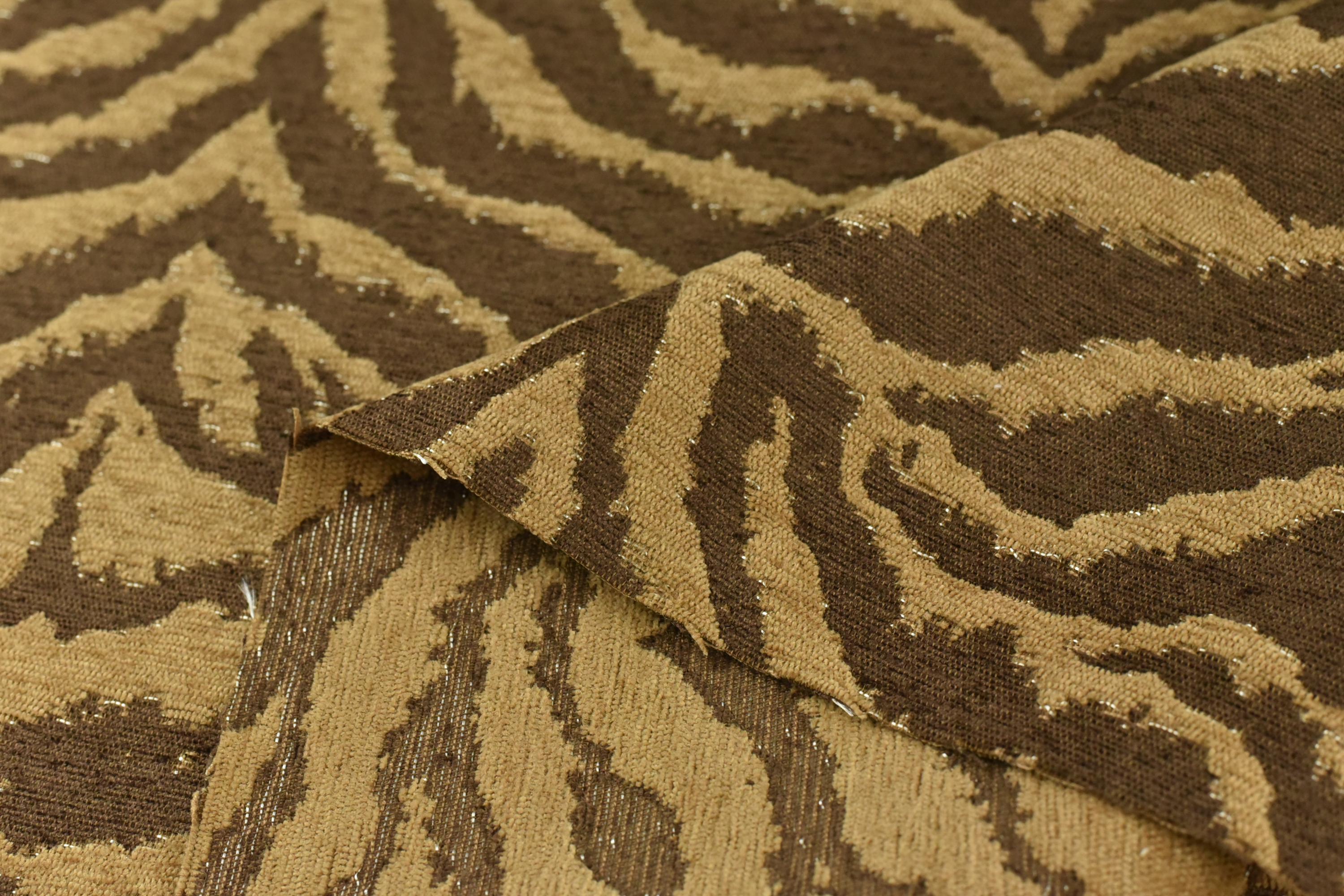 Vintage Tiger Animal Skin Textured Chenille Jacquard Upholstery Fabric For Chair Cushion|Brown Chenille Wild Animal Fabric